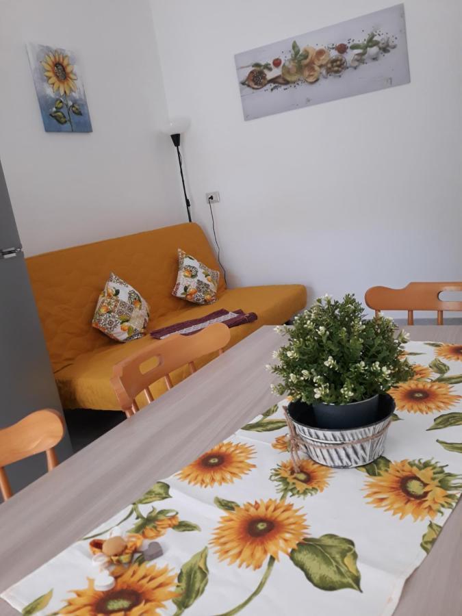 Holiday House Marlin Giardini Naxos Eksteriør billede