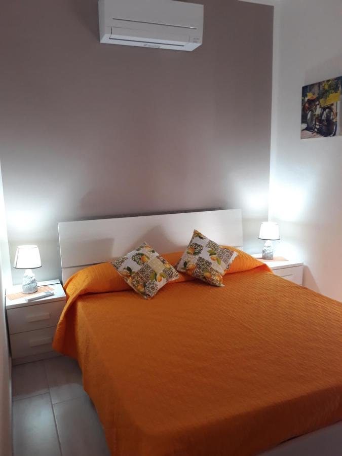 Holiday House Marlin Giardini Naxos Eksteriør billede