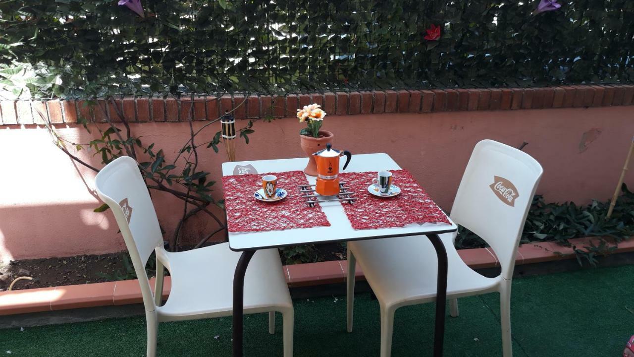 Holiday House Marlin Giardini Naxos Eksteriør billede