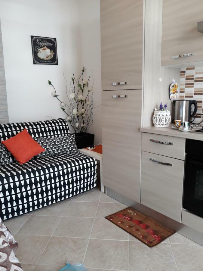 Holiday House Marlin Giardini Naxos Eksteriør billede