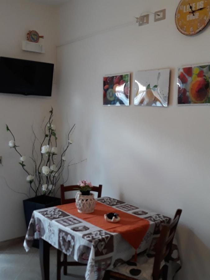 Holiday House Marlin Giardini Naxos Eksteriør billede